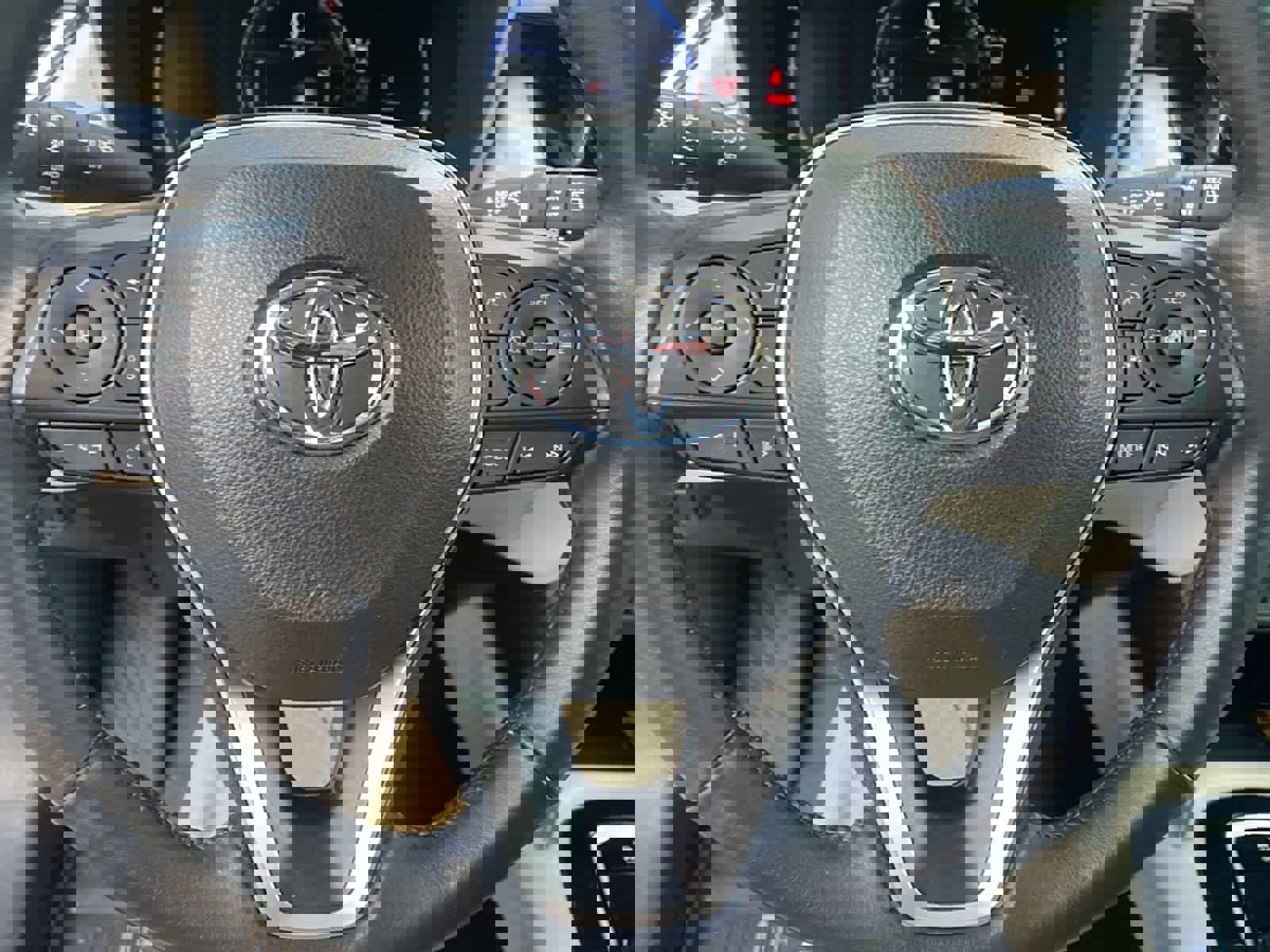 Used 2023 Toyota Corolla Cross XLE w/ Convenience Package image 16