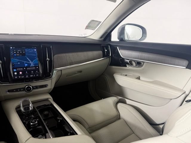 Used 2025 Volvo V90 B6 Cross Country Ultra w/ Climate Package AWD/4WD image 33