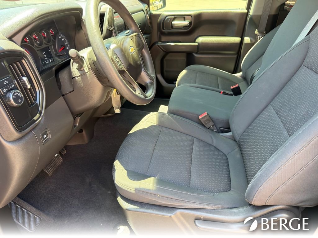 Used 2020 Chevrolet Silverado 1500 Custom w/ Custom Value Package RWD image 12