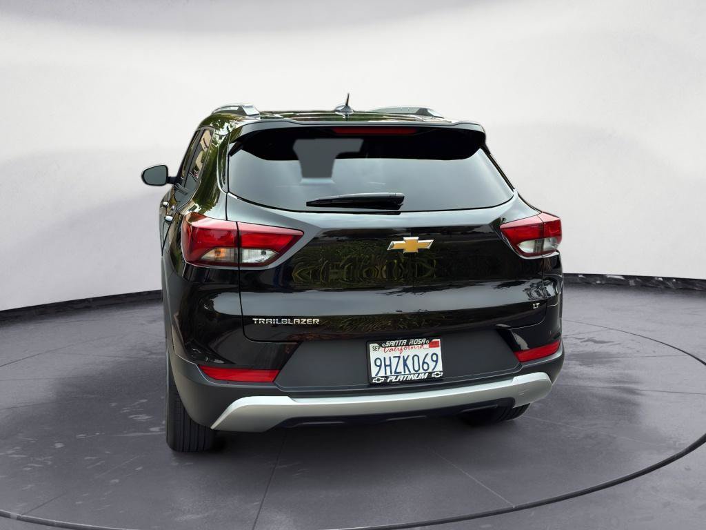 Used 2023 Chevrolet TrailBlazer LT FWD image 5