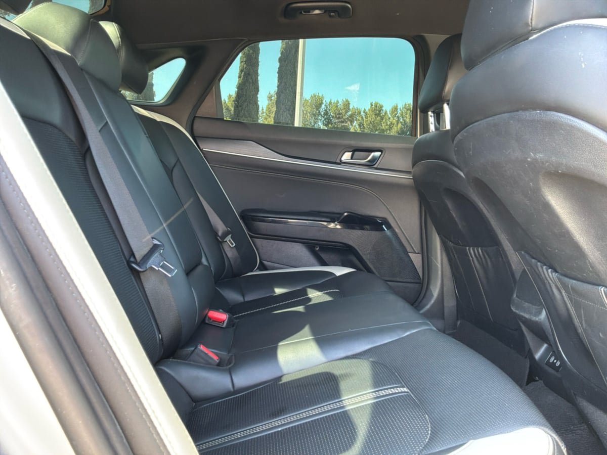 Used 2026 Kia K5 GT-Line w/ GT-Line Premium Package FWD image 19