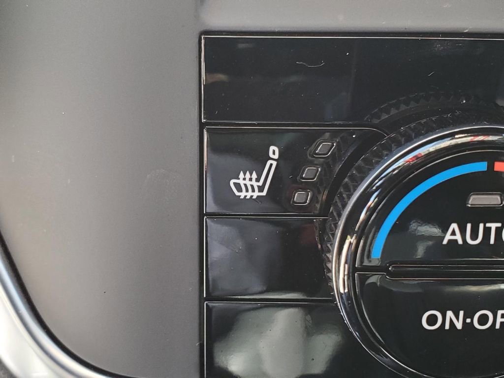 Certified 2023 Nissan Rogue SV w/ SV Premium B Package FWD image 32