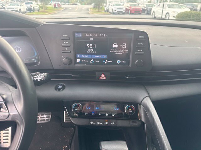 Used 2025 Hyundai Elantra Sport FWD image 16