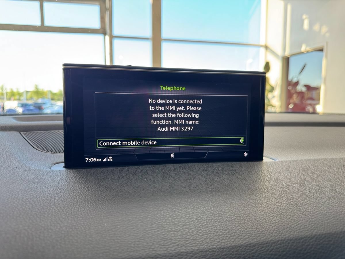Used 2018 Audi Q7 3.0T Premium AWD/4WD image 23
