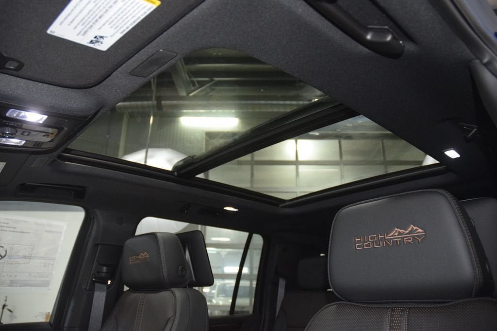 New 2026 Chevrolet Suburban High Country AWD/4WD image 51