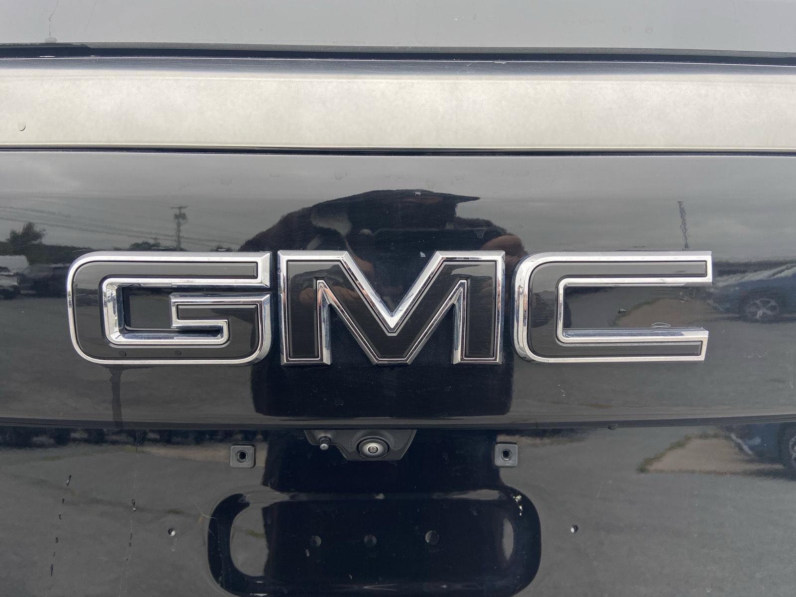 Used 2026 GMC Yukon AT4 w/ LPO, Floor Liner Package AWD/4WD image 14