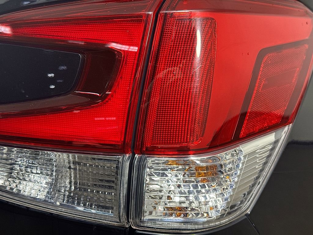 Used 2021 Subaru Forester Premium AWD/4WD image 32