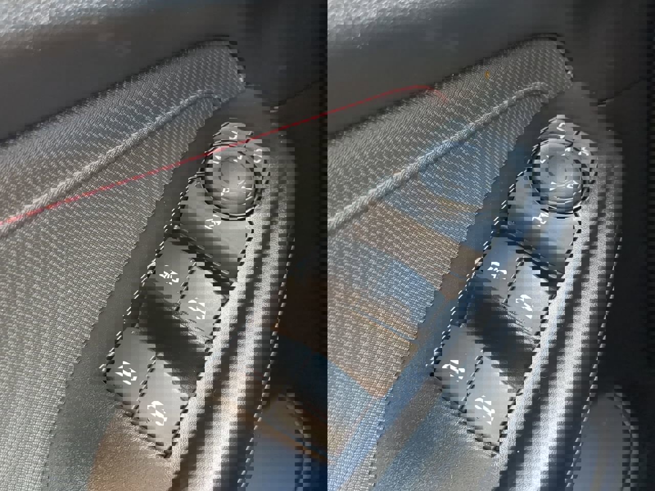 Used 2023 Chevrolet TrailBlazer RS image 17