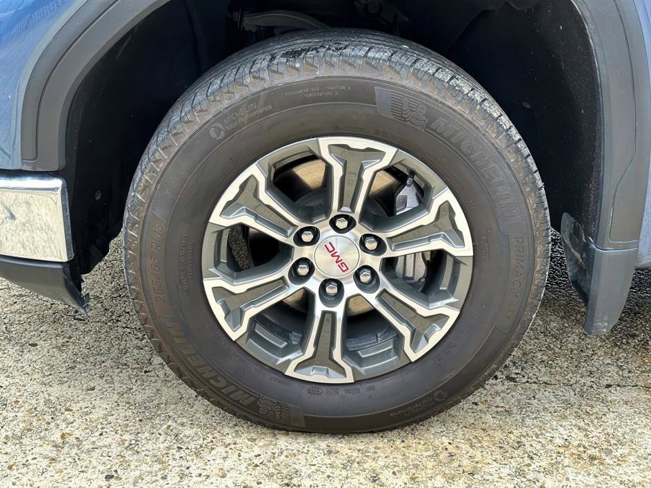 Used 2024 GMC Sierra 1500 SLT image 11