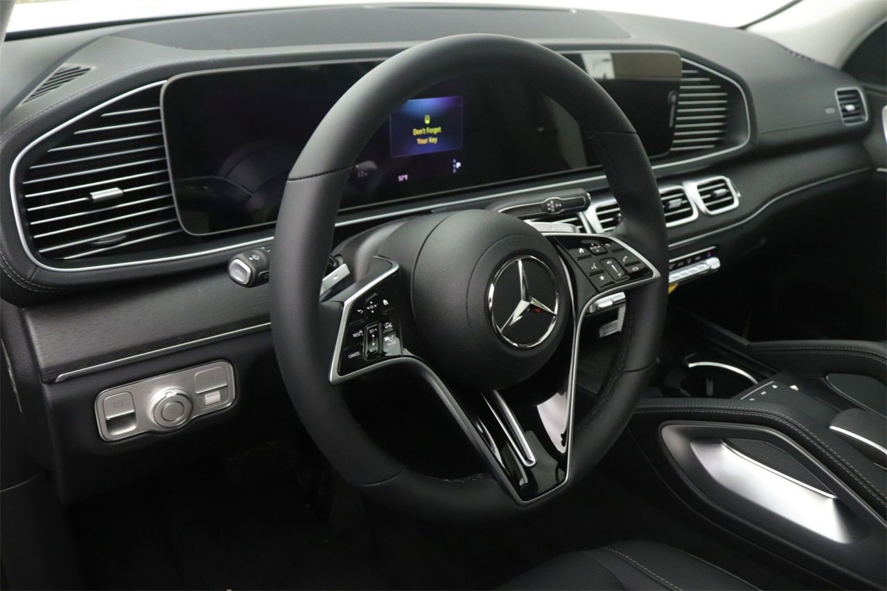 New 2026 Mercedes-Benz GLS 450 4MATIC image 5