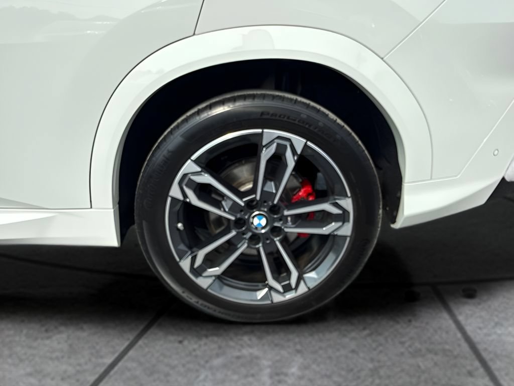 Used 2025 BMW X2 xDrive28i w/ M Sport Package AWD/4WD image 21