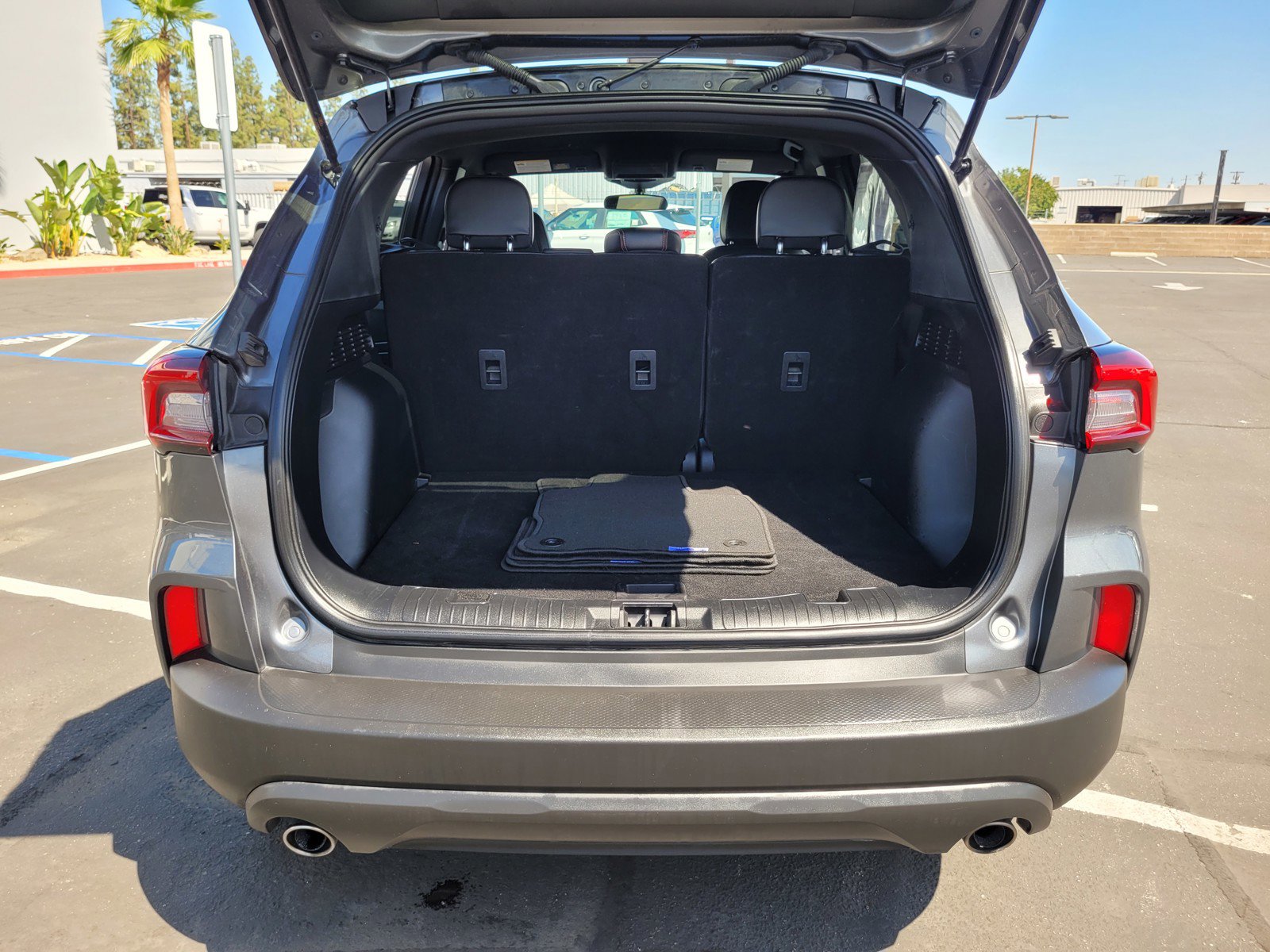 Used 2025 Ford Escape ST-Line AWD/4WD image 27