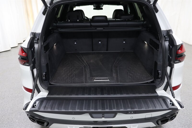 Used 2026 BMW X5 M60i AWD/4WD image 40