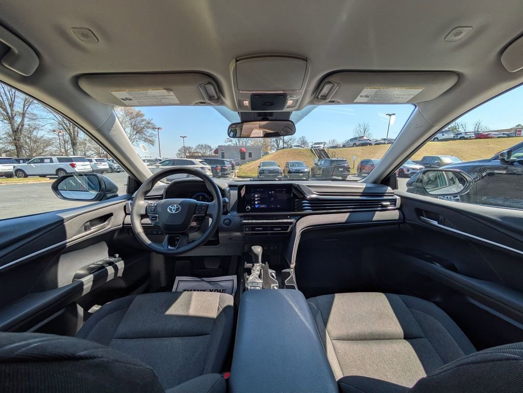 Used 2025 Toyota Camry LE image 24