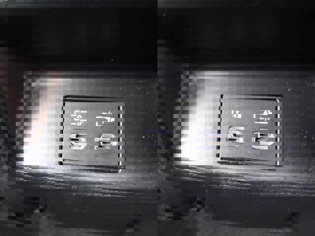 Used 2023 Toyota Corolla LE image 9