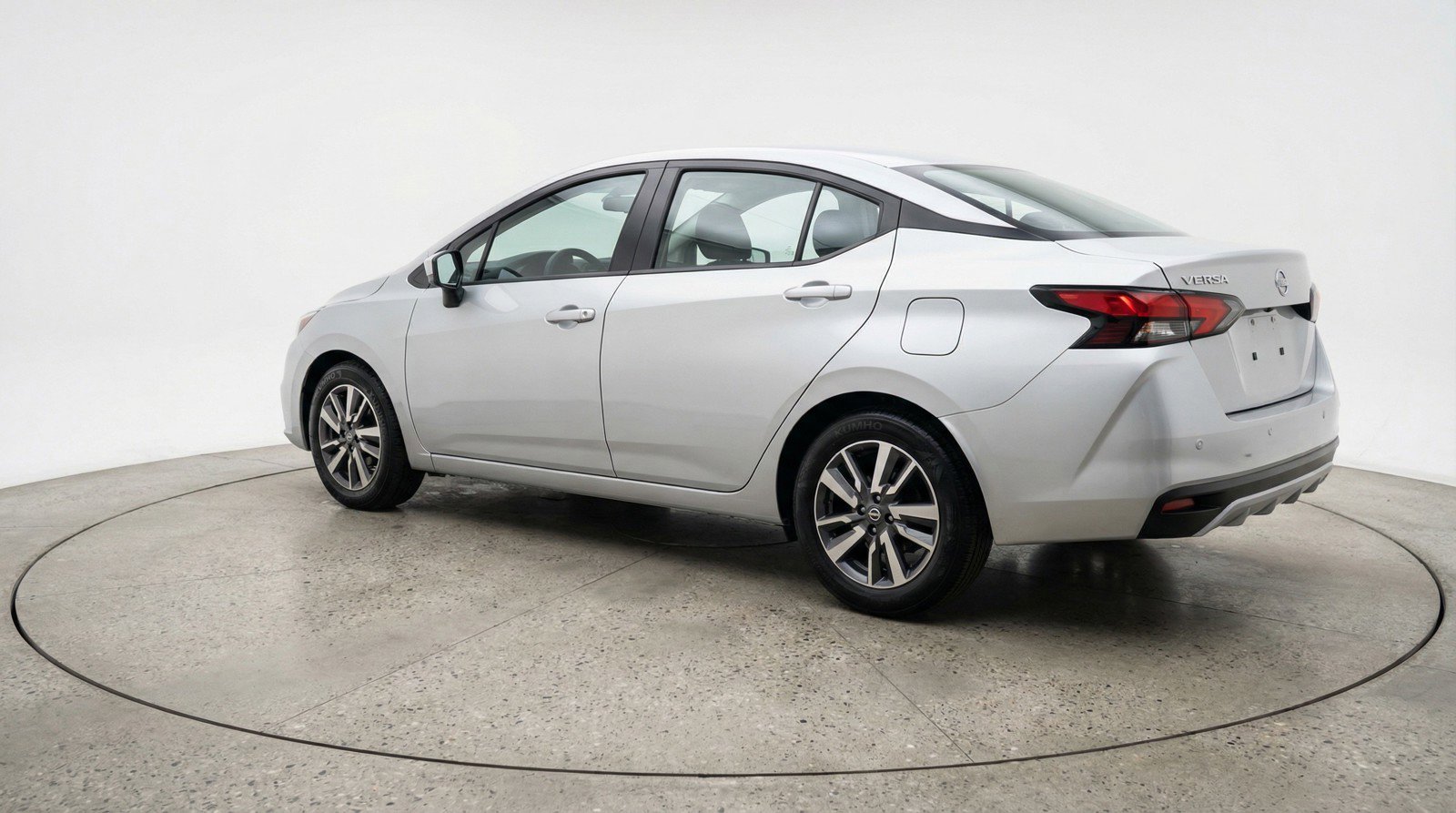 Used 2025 Nissan Versa SV FWD image 6