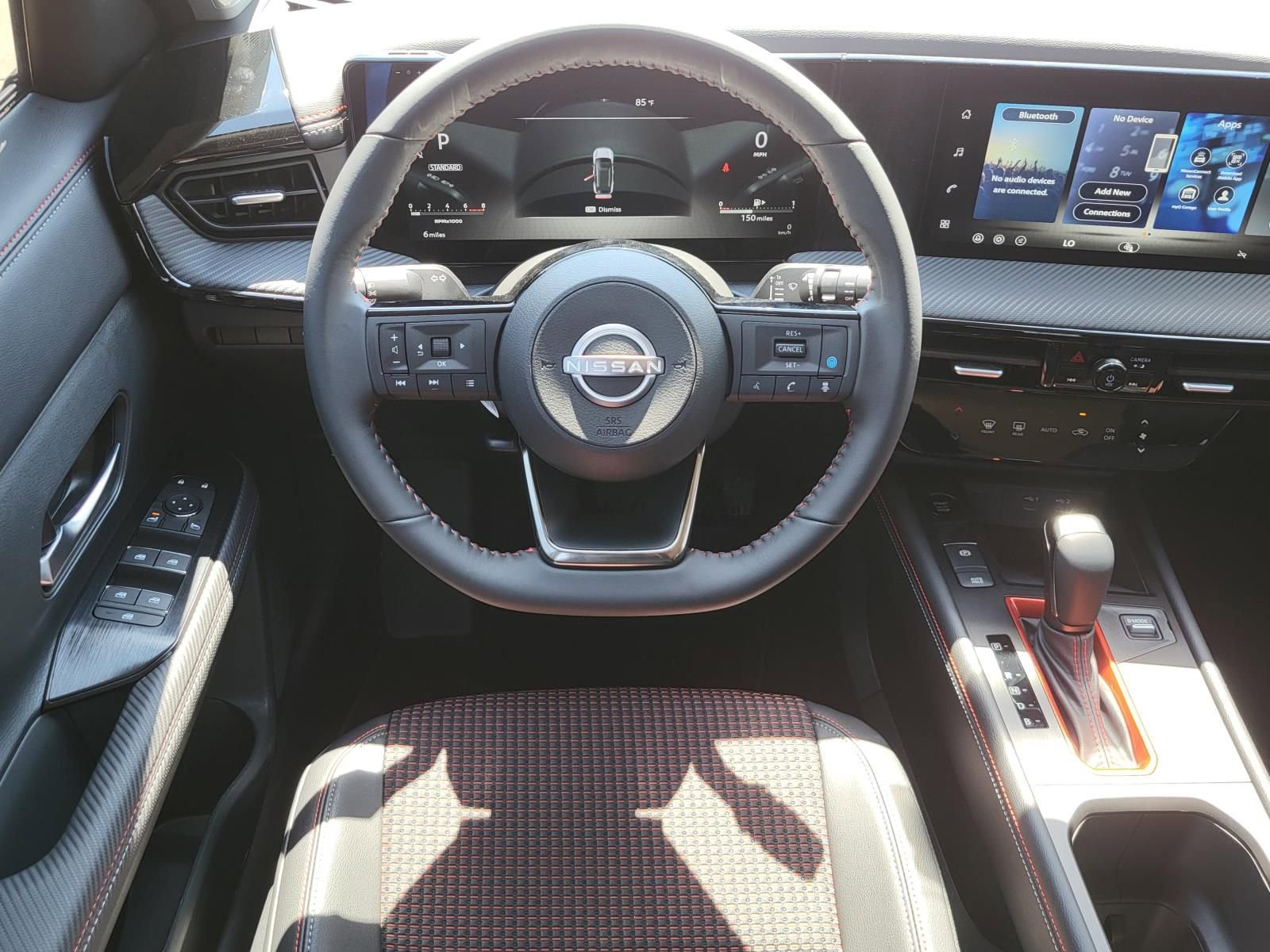 New 2026 Nissan Kicks SR FWD image 2