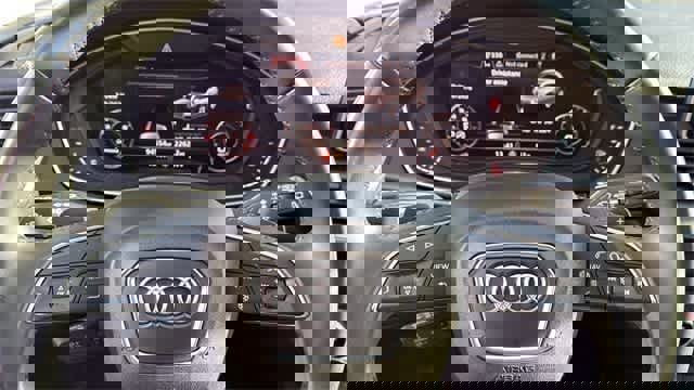 Used 2019 Audi Q5 Prestige w/ Prestige Package image 17