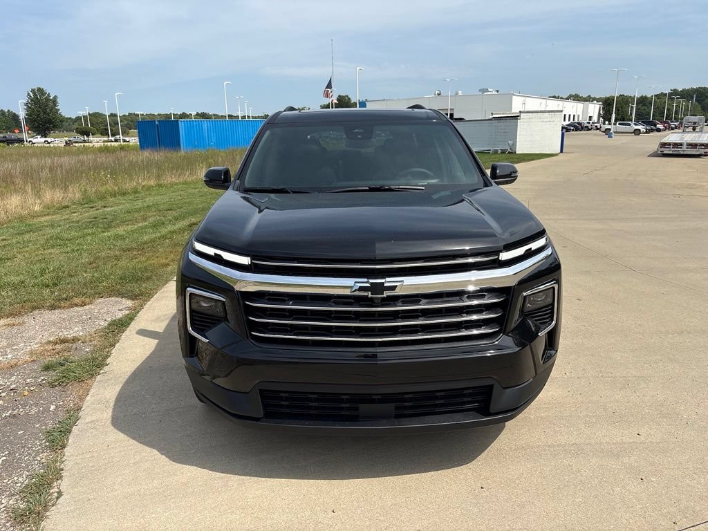 New 2027 Chevrolet Traverse LT w/ Sun and Wheel Package AWD/4WD image 12