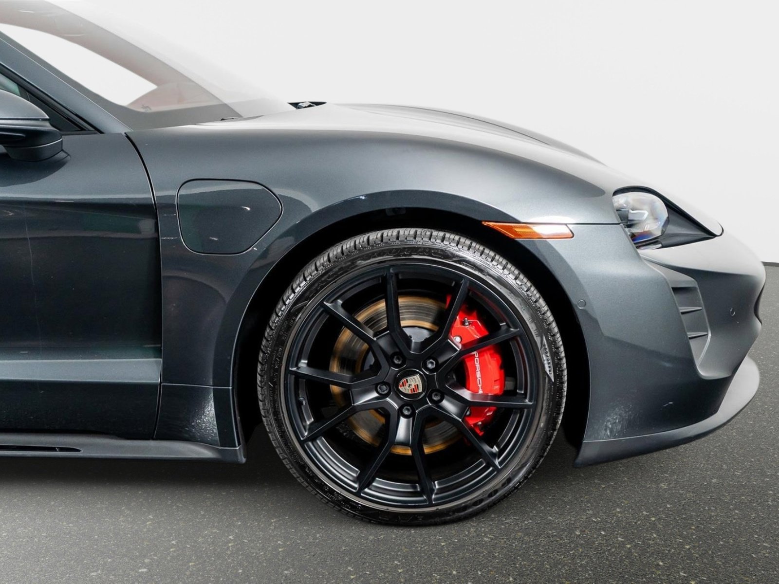 Used 2023 Porsche Taycan GTS w/ Technology Package image 6