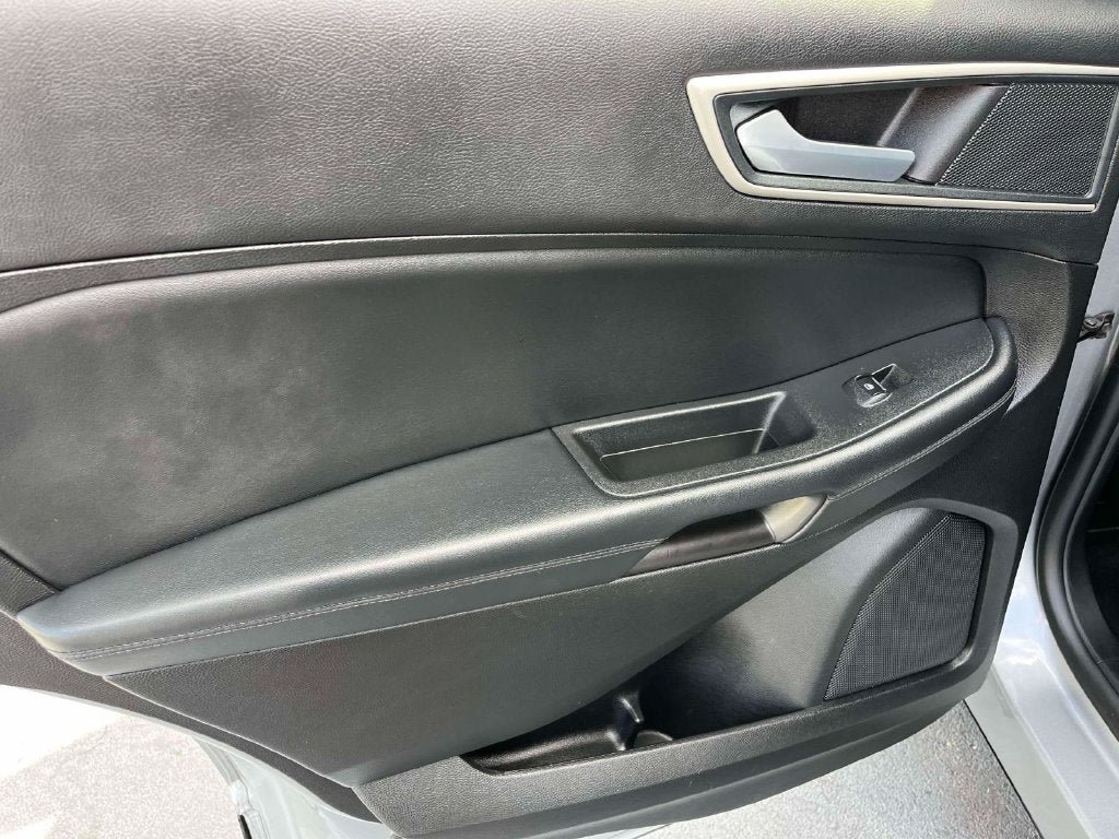 Used 2024 Ford Edge SEL AWD/4WD image 15