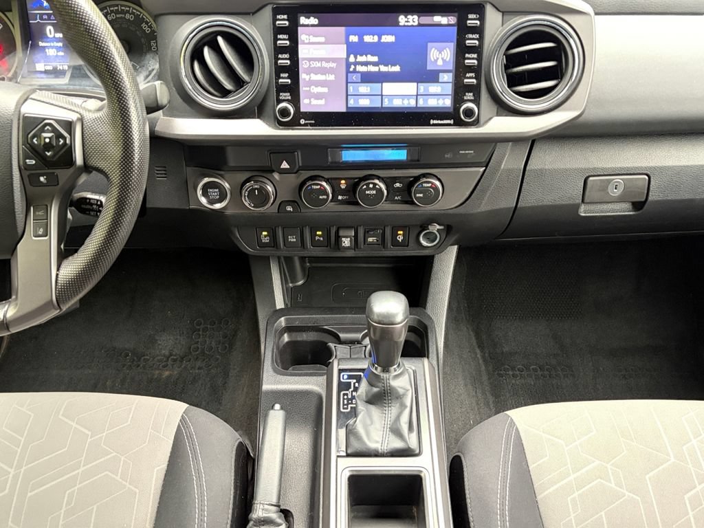 Used 2022 Toyota Tacoma TRD Off-Road w/ Technology Package AWD/4WD image 10