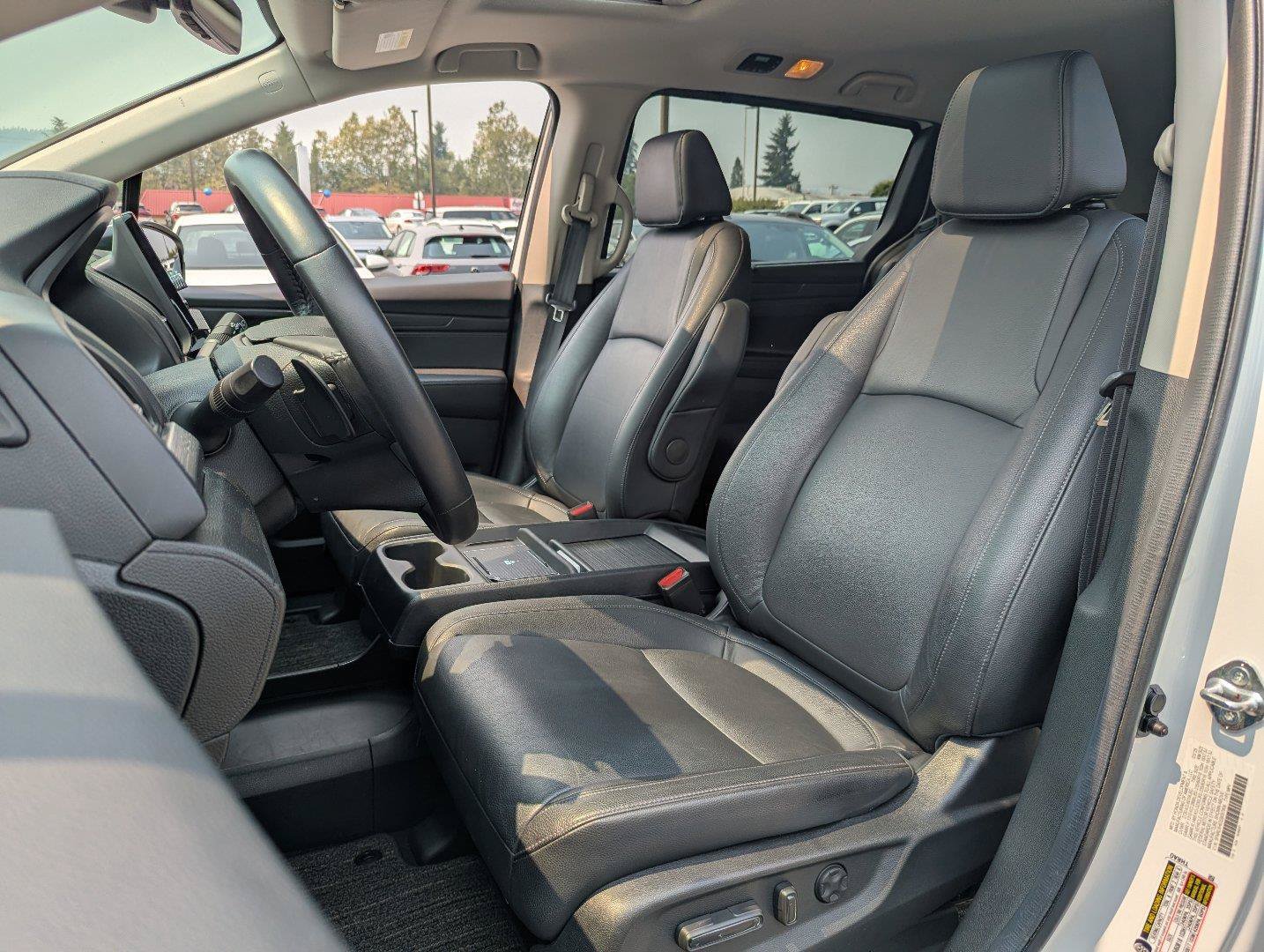 Used 2025 Honda Odyssey EX-L image 29