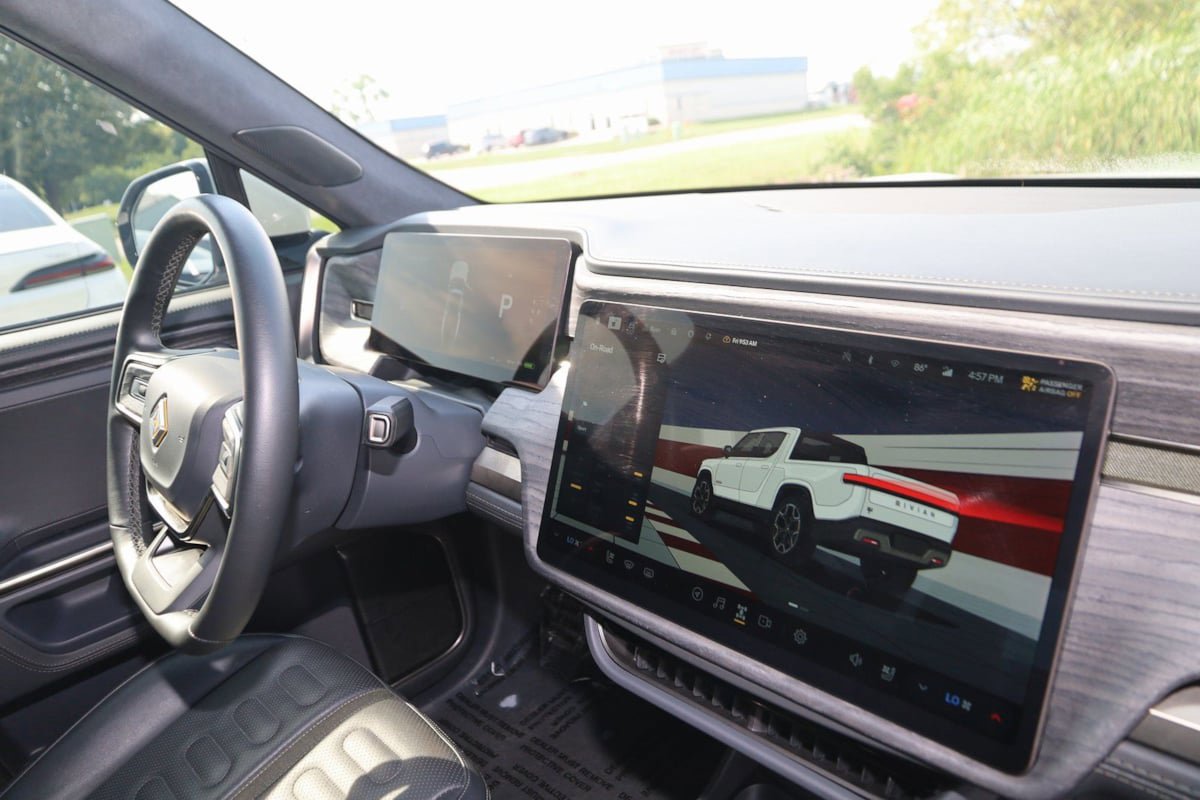 Used 2022 Rivian R1T Adventure image 58