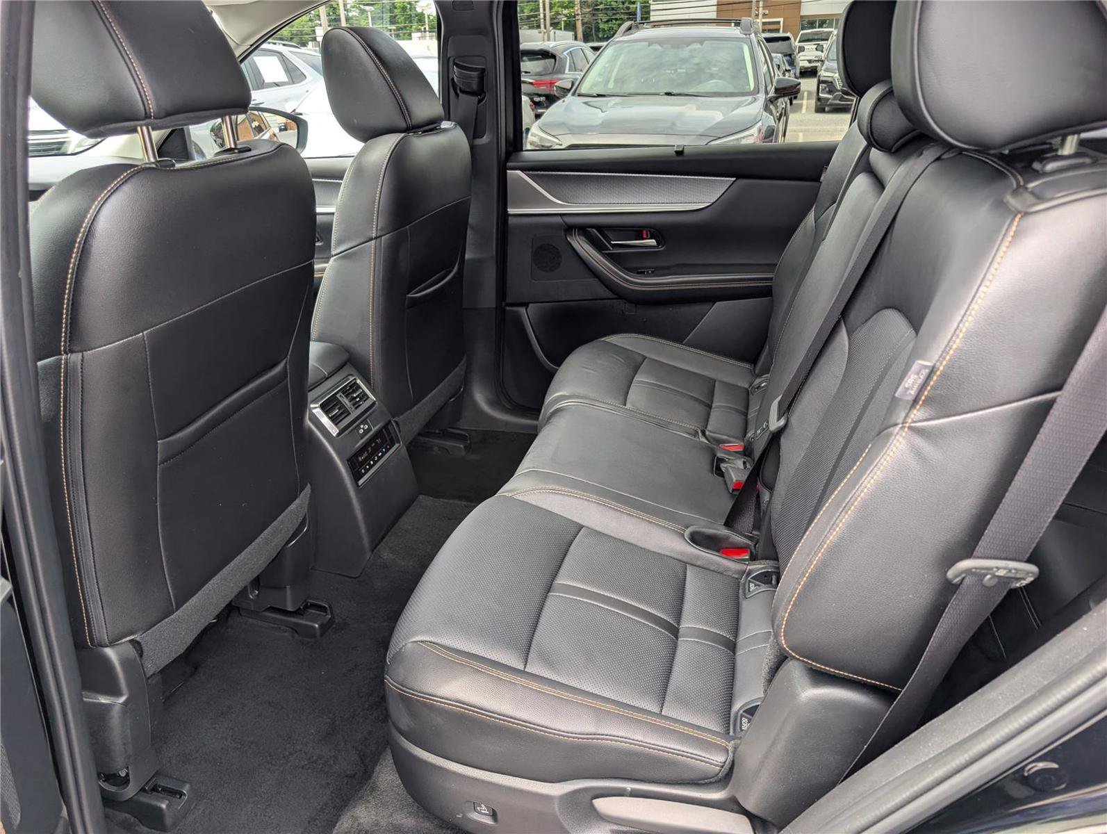 Used 2024 MAZDA CX-90 Plug-In Hybrid w/ Preferred AWD/4WD image 18
