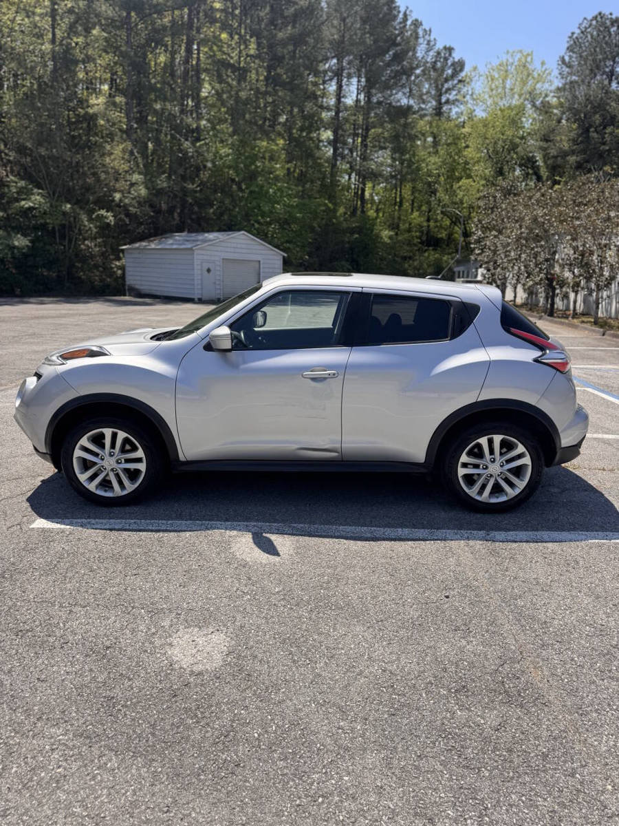 Used 2016 Nissan Juke SV AWD/4WD image 3