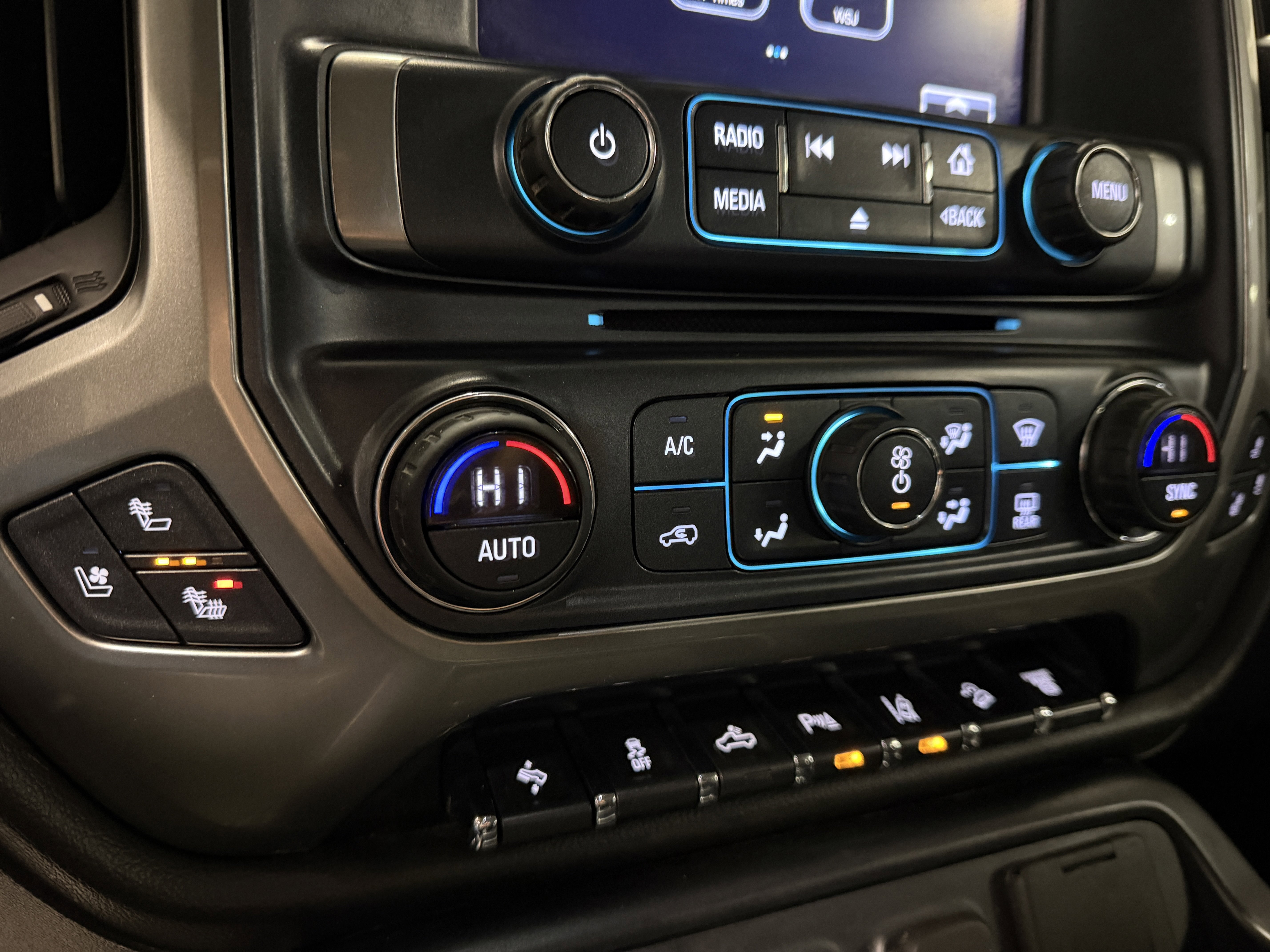 Used 2018 Chevrolet Silverado 2500 LTZ w/ Duramax Plus Package image 13