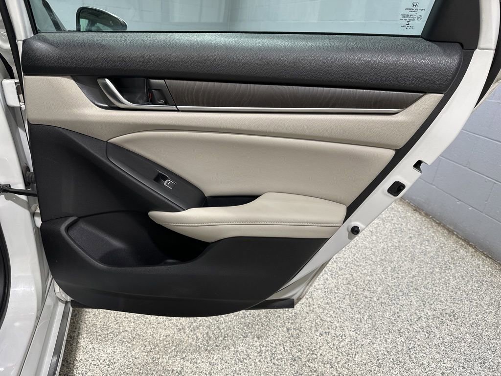 Used 2018 Honda Accord EX-L image 15