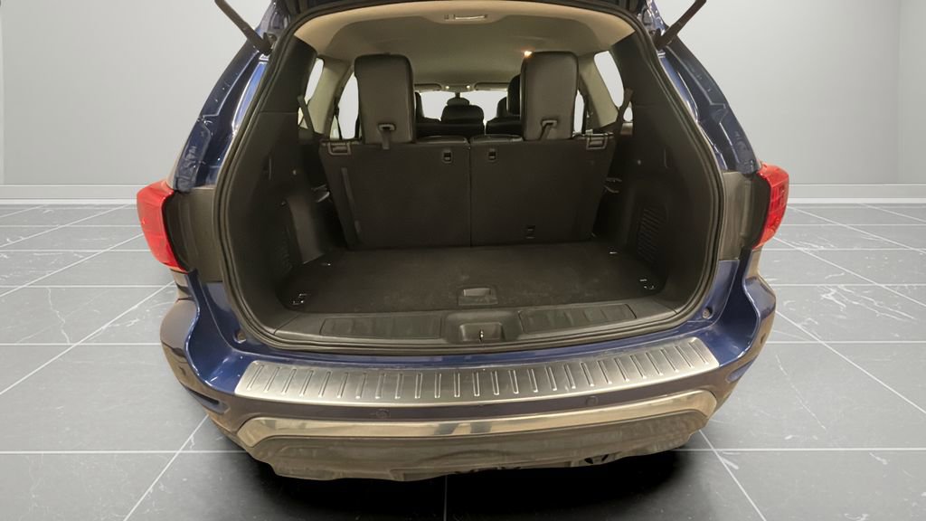 Used 2017 Nissan Pathfinder SL w/ SL Tech Package image 18