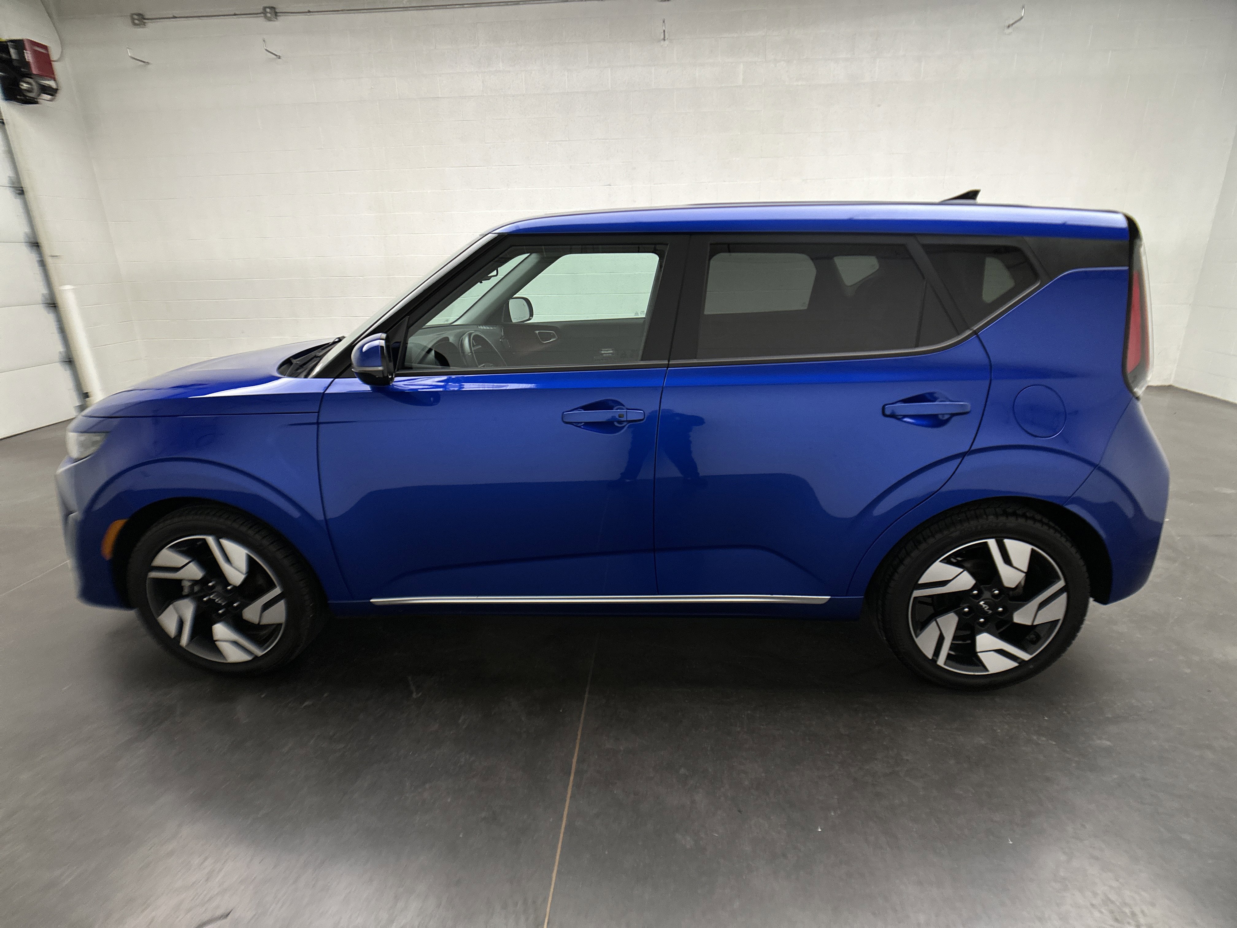 Used 2023 Kia Soul GT-Line image 37