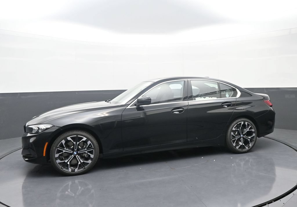 New 2026 BMW 330i xDrive Sedan w/ Premium Package AWD/4WD image 4
