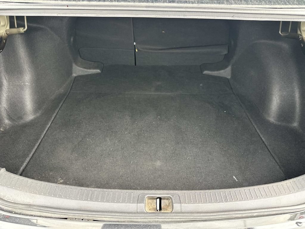 Used 2025 Toyota Corolla LE FWD image 10