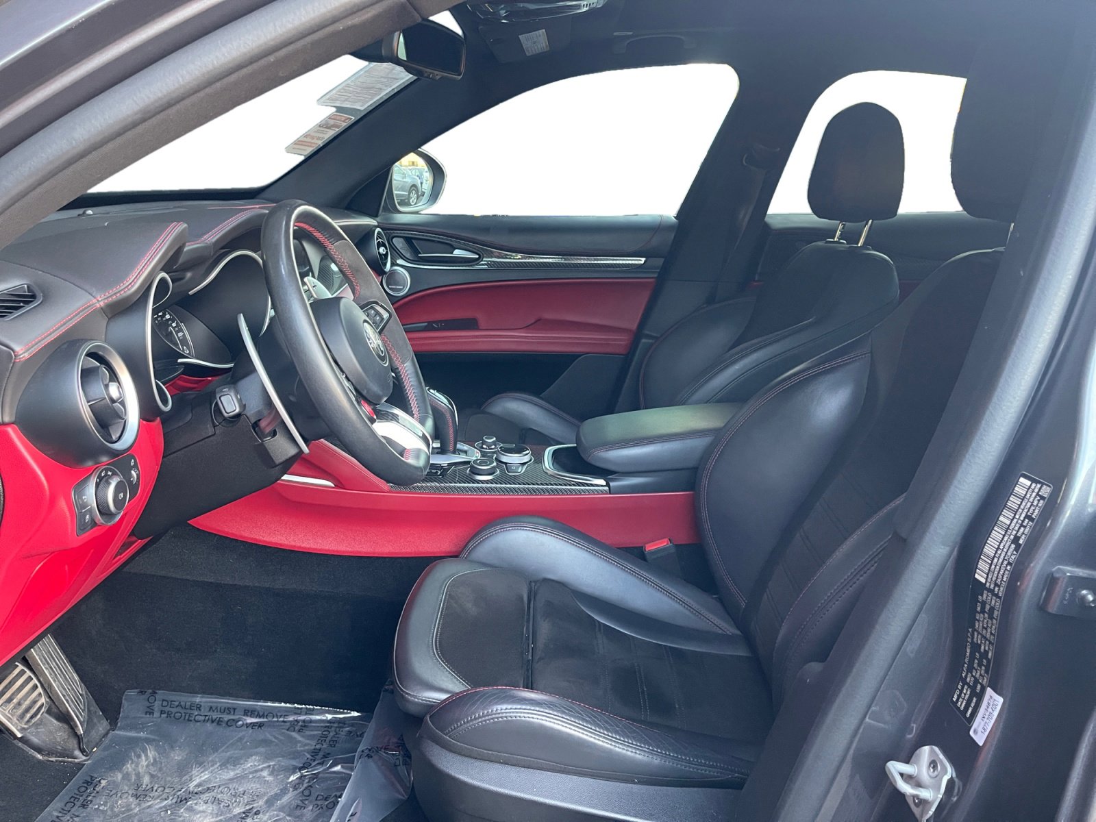 Used 2020 Alfa Romeo Stelvio Quadrifoglio image 9