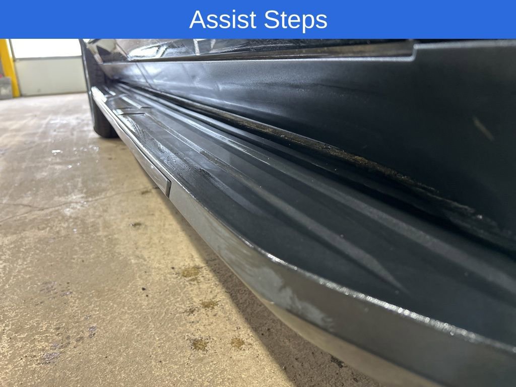 Used 2021 GMC Yukon XL SLT image 5