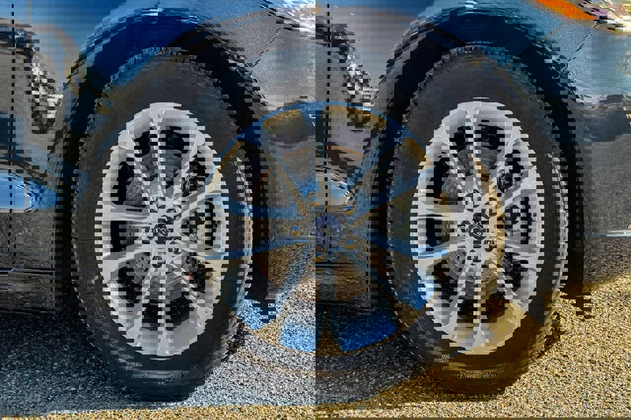 Used 2020 Ford Fusion SE image 9