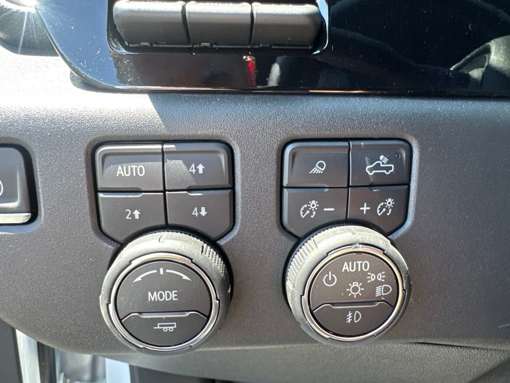 Certified 2026 Chevrolet Silverado 1500 ZR2 AWD/4WD image 21