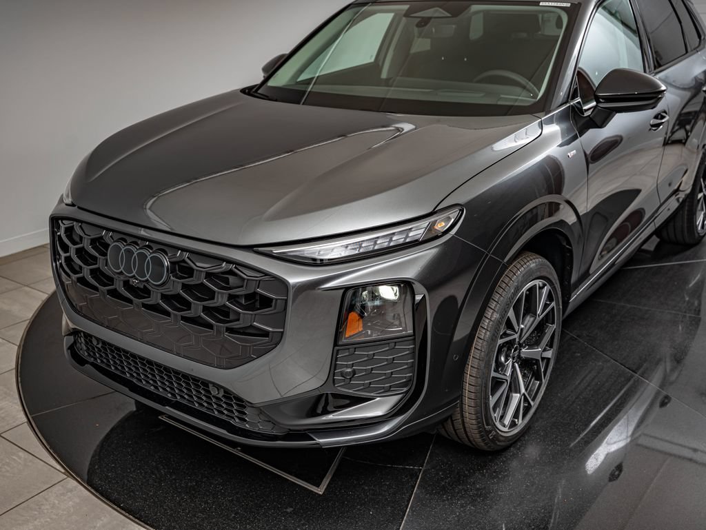 New 2026 Audi Q3 quattro 2.0T AWD/4WD image 13