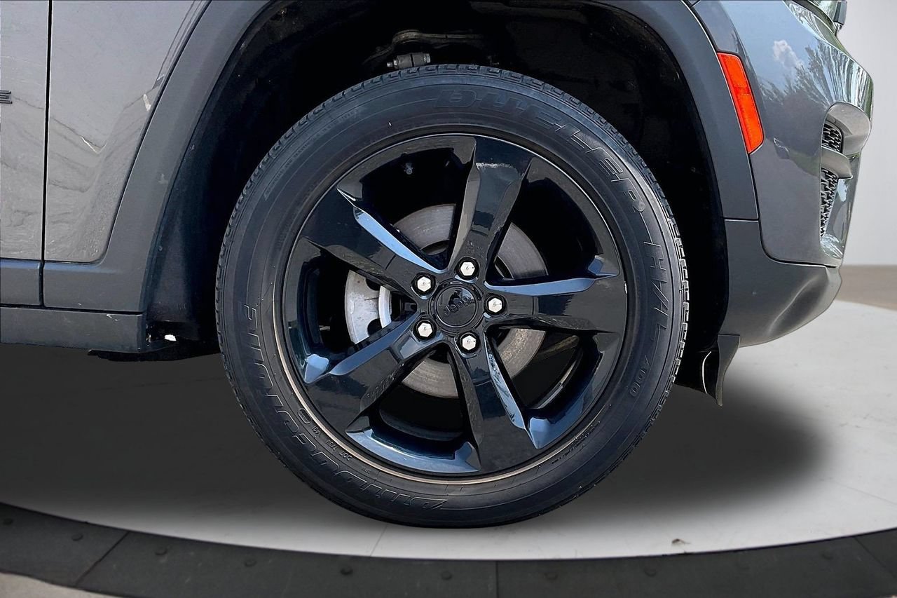 Certified 2023 Jeep Grand Cherokee Altitude AWD/4WD image 34