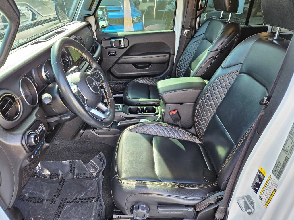 Used 2022 Jeep Wrangler Unlimited Sahara AWD/4WD image 15