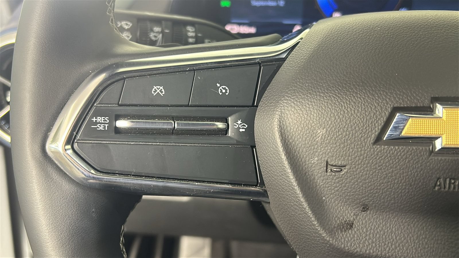 Used 2024 Chevrolet Equinox EV LT w/ LPO, All-Weather Mat Package FWD image 18