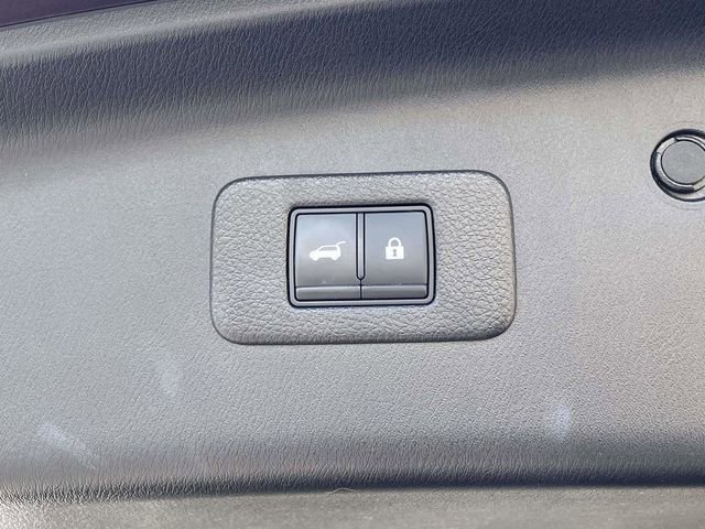 Used 2022 Nissan Armada Platinum image 15