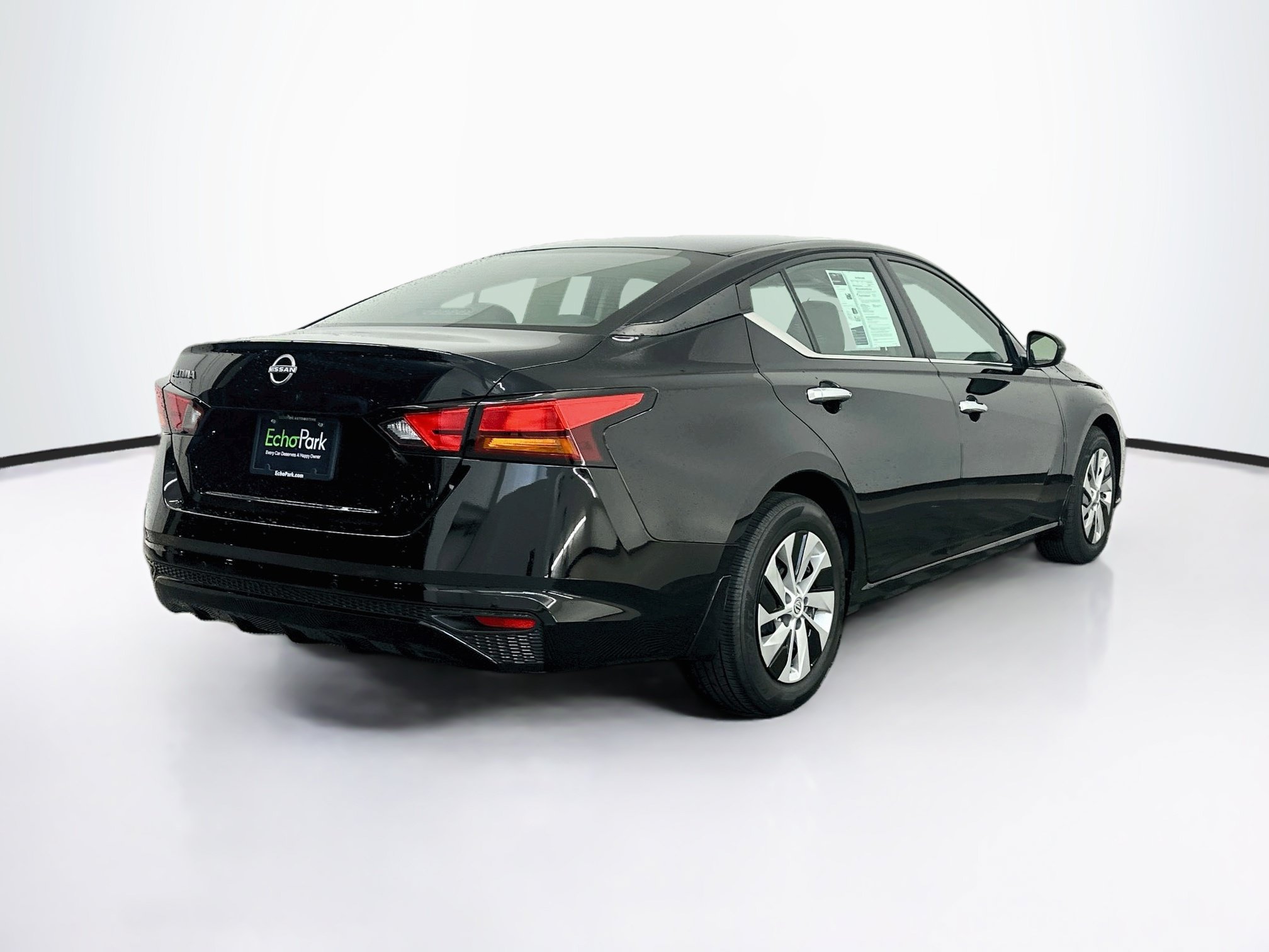 Used 2023 Nissan Altima 2.5 S FWD image 9
