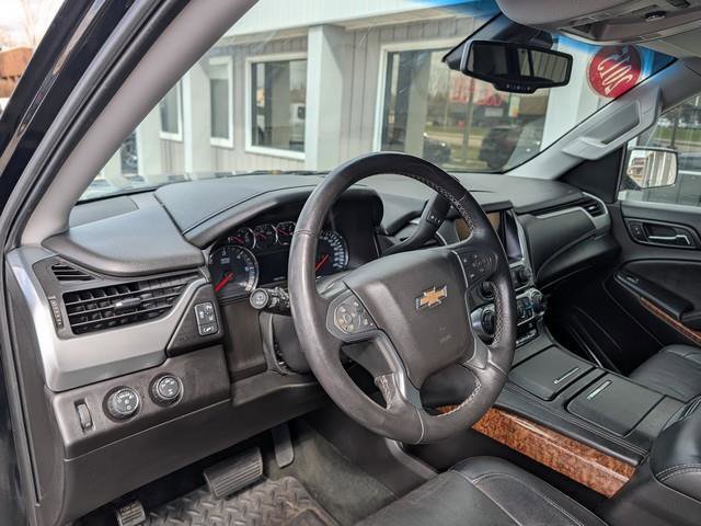 Used 2015 Chevrolet Suburban LTZ image 8