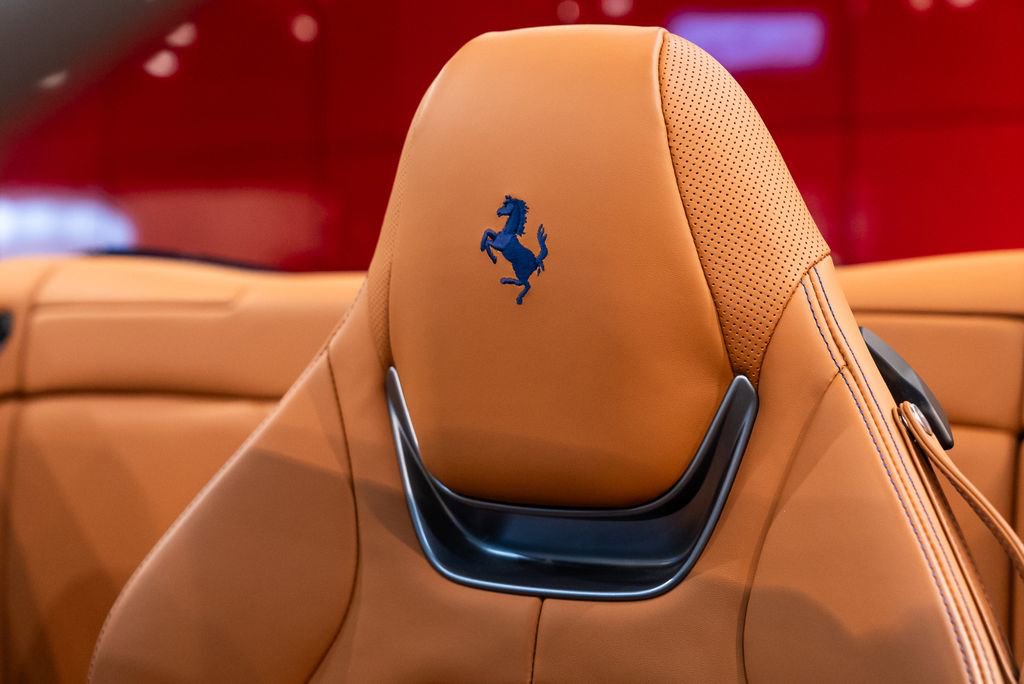 Used 2020 Ferrari Portofino image 6