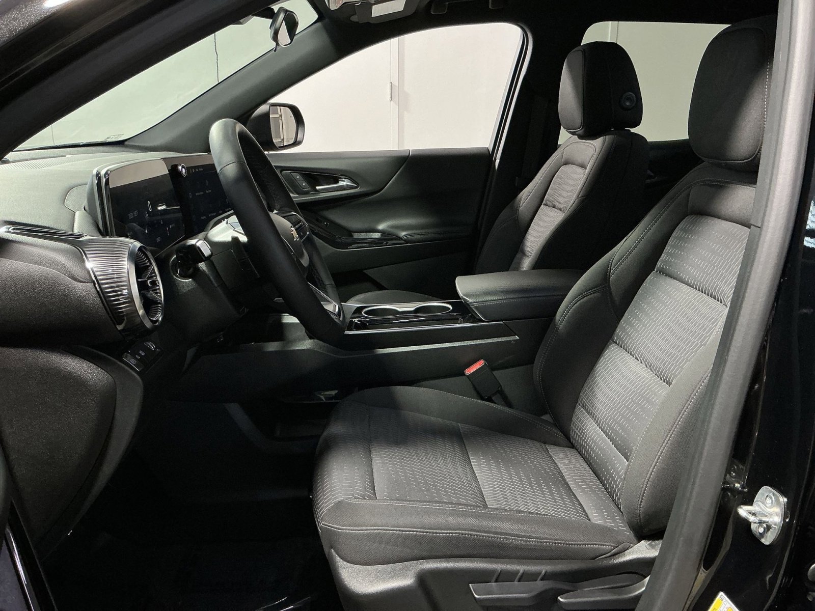 Used 2025 Chevrolet Equinox LT image 21