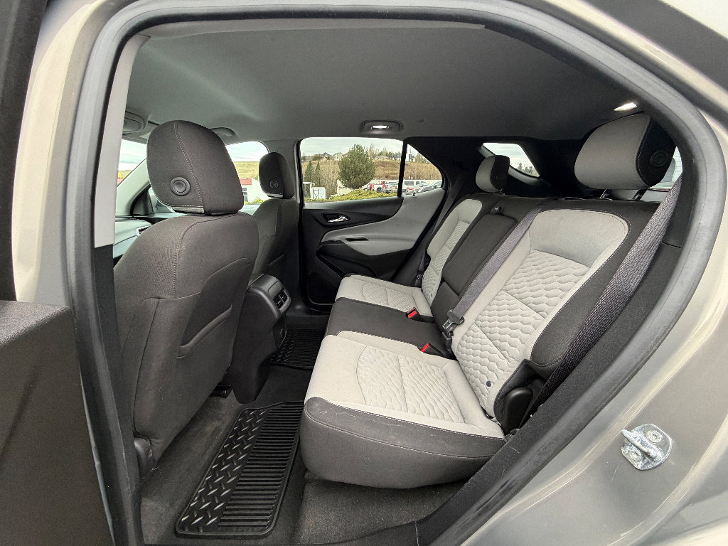 Used 2018 Chevrolet Equinox LT image 3